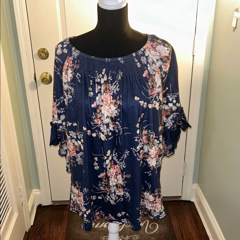 Floral 3/4 length sleeve top